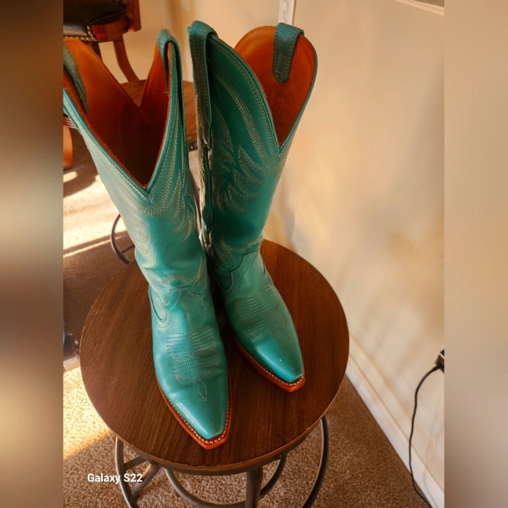 Tecovas Leather Annie Boot, teal color size 5.5